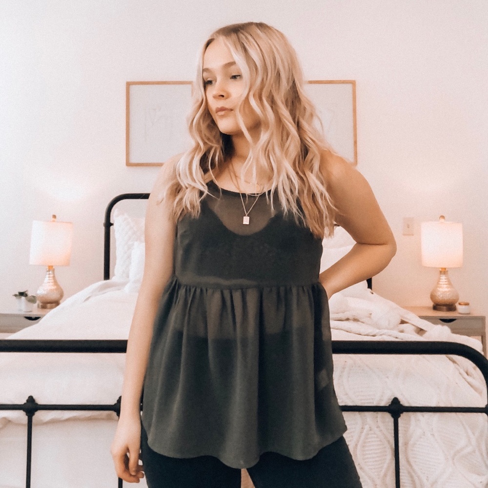 SHEET GREEN BABYDOLL TOP